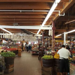 Casa de Fruta in Hollister Is the California Roadside Stop Where You Load Up on Dried Fruit, Fudge, and Fresh Cherries