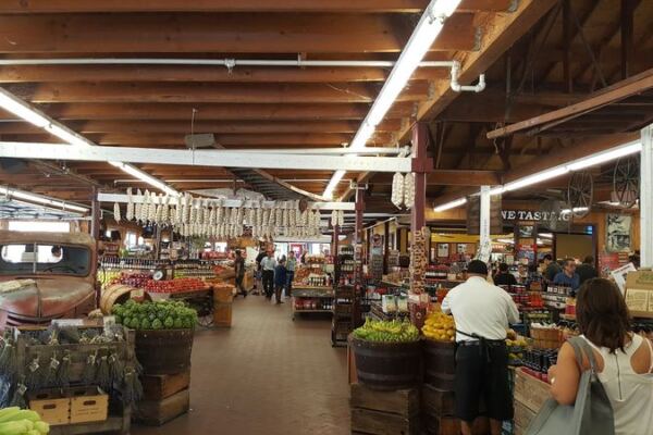 Casa de Fruta in Hollister Is the California Roadside Stop Where You Load Up on Dried Fruit, Fudge, and Fresh Cherries