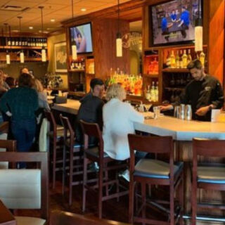 This Rogers, Arkansas, Seafood Restaurant Has Built a Big Crowd Around Fresh Fish and Polished Service