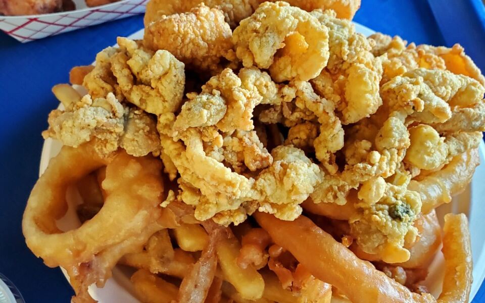 The Fried Clams at This Massachusetts Seafood Shack Spill Right Over the Edge of the Basket
