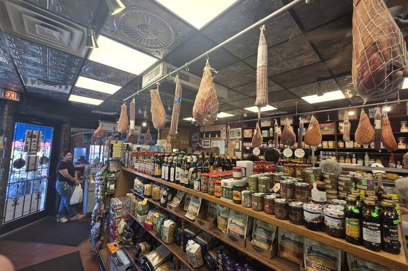 People Drive In From Iowa For This Cicero Corner Shop Scooping Gelato Since 1968