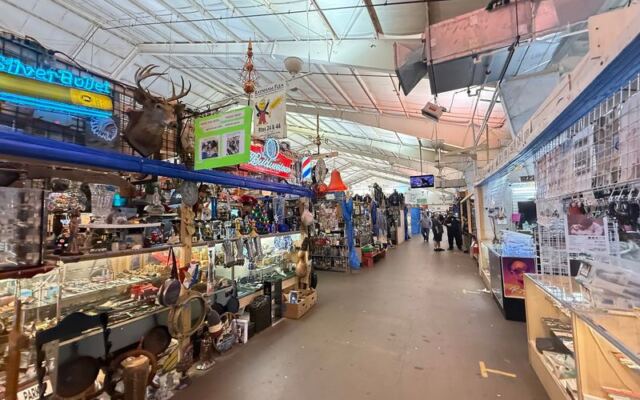 11 Massive Massachusetts Flea Markets Where a New Treasure Turns Up Around Every Corner