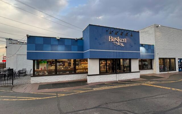 This Cincinnati Bakery Has Been Twisting Out Its Famous Schnecken Since The 1920s