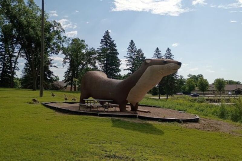 This Minnesota Town Has A 40-Foot Otter Watching Over The Lake