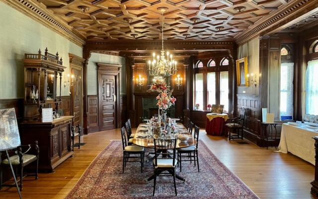 This Crumbling Gilded Age Mansion in Massachusetts Looks Like It Was Built for a Horror Film