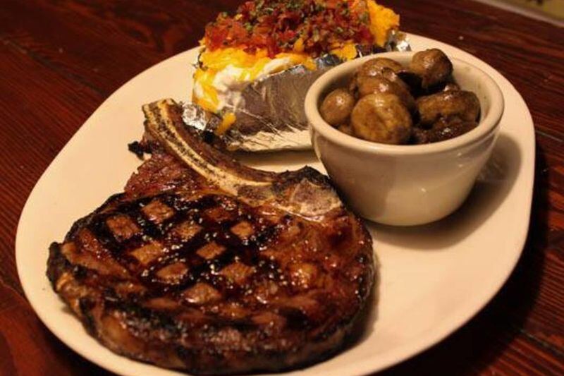 The Baked Potato at This Tennessee Restaurant Quietly Outshines Even the Prime Rib