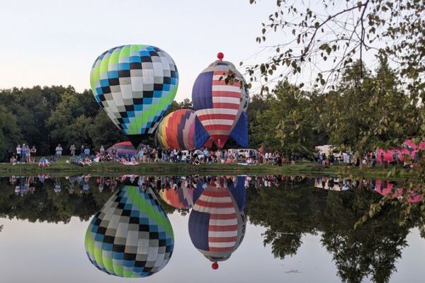 Southern Illinois Has A Summer Balloon Festival Where The Night Sky Starts To Glow