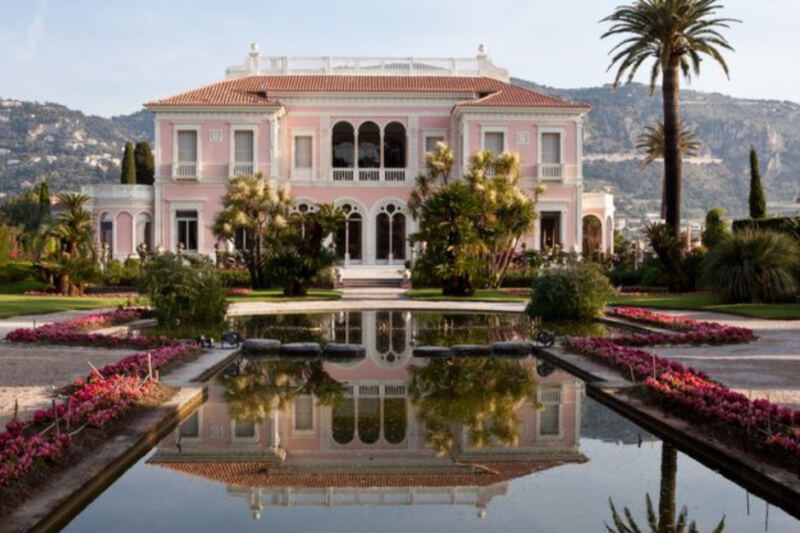 France Has More Than Châteaux, And These 13 Historic Estates Prove It