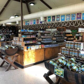 Gilroy’s Garlic Farm Stand Lets You Sample Garlic Ice Cream, Pickles, and Spreads Before You Buy