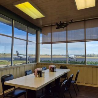 At This Texas Airport Cafe You Can Eat Breakfast Outside While Small Planes Taxi Right Up To Your Table