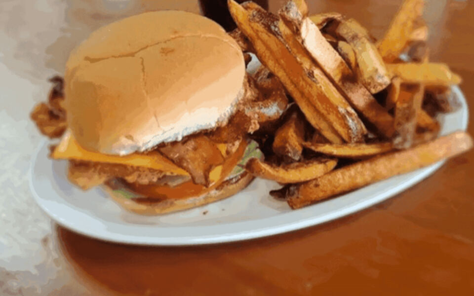 This No-Frills Kansas City, Kansas, Restaurant Has Become a Local Favorite for Classic Comfort Food