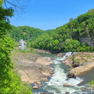 This Free Tennessee Park Is Where Three Rivers Slam Together Into One Jaw-Dropping Gorge