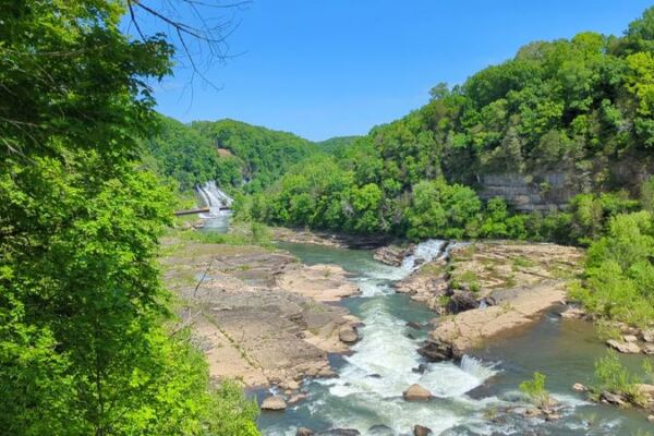 This Free Tennessee Park Is Where Three Rivers Slam Together Into One Jaw-Dropping Gorge