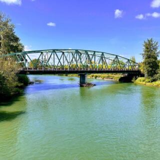 These 9 Oregon Tubing Spots Float You Down Rivers That Feel Like You Left the State Entirely