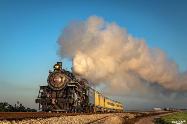This Florida Steam Train Serves Charcuterie As It Glides Past Sugarcane Fields And Basking Alligators