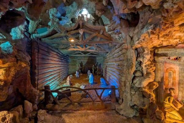 This Free Tennessee Shrine Draws Out-of-State Pilgrims Into a Man-Made Crystal Cave Telling the Life of Jesus