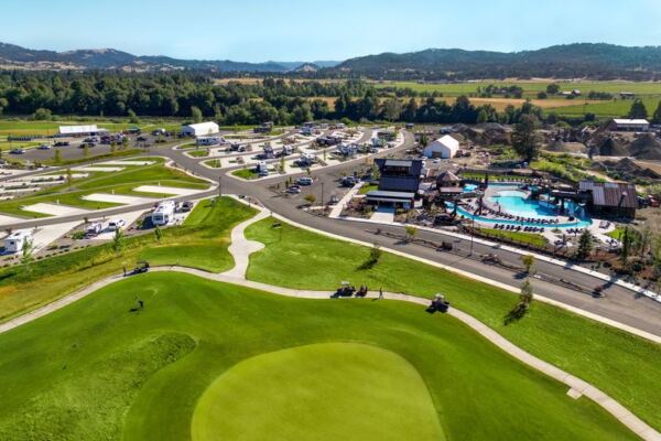 Golfers Finish Their Round and Float Oregon’s Biggest Lazy River at This Former Gravel Mine