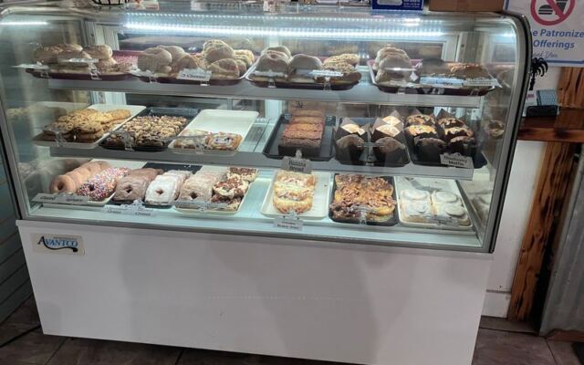 You Roll Your Own Cinnamon Buns at This Hands-On Bakery in Beaufort, South Carolina