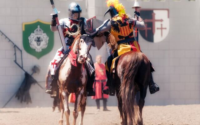 Oregon Has a Renaissance Festival With Charging Knights and Enough Turkey Legs to Feed a Kingdom