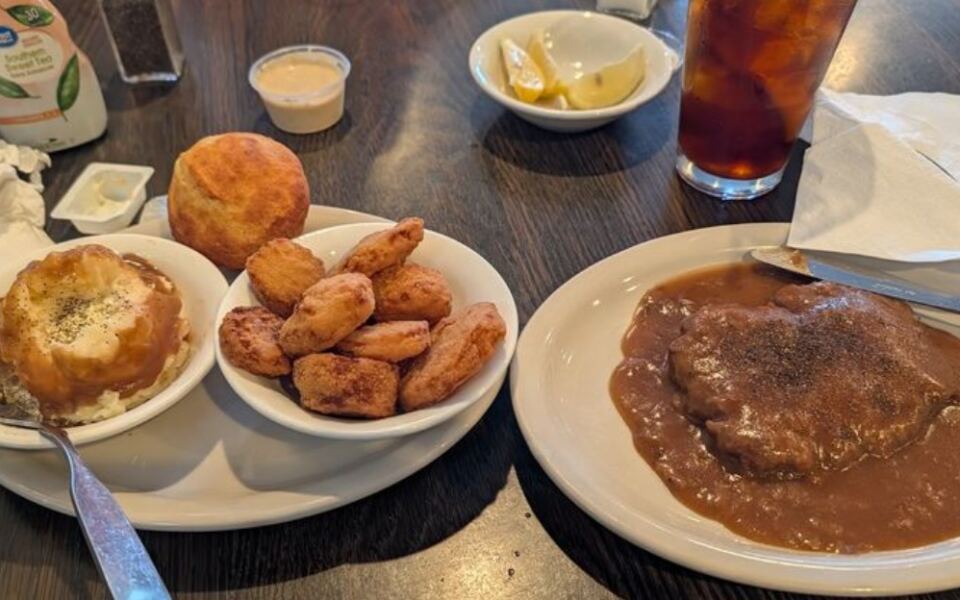 This Kingsport Restaurant Serves Some of the Best Down-Home Cooking Locals Quietly Keep to Themselves