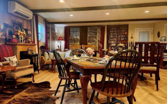 Oregon’s Prettiest Tea Room Serves Tiered Scones and Sandwiches in a Room Worth the Drive