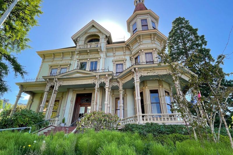 Oregon’s First Millionaire Built This Victorian Mansion Crowned By A Four-Story Octagonal Tower