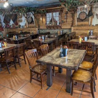 11 Restaurants In Des Plaines, Illinois That Prove This City Deserves A Bigger Spot On The Food Map