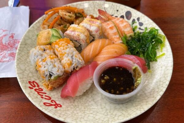 This San Antonio Buffet Keeps the Crab Legs and Fresh Sushi Restocked Where Seafood Lovers Get Real Value