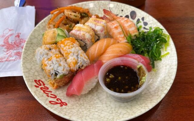 This San Antonio Buffet Keeps the Crab Legs and Fresh Sushi Restocked Where Seafood Lovers Get Real Value