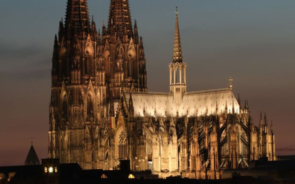 13 Spectacular Gothic Structures From Cathedrals to Grand Palaces