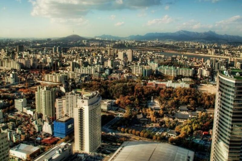 10 Countries Where the Most Americans Live Abroad