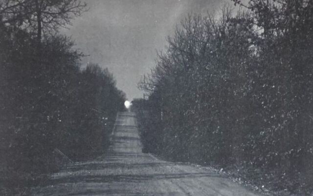 Locals Say the Hornet Spooklight Still Drifts Down This Lonely Road Near Peoria, Oklahoma After Dark