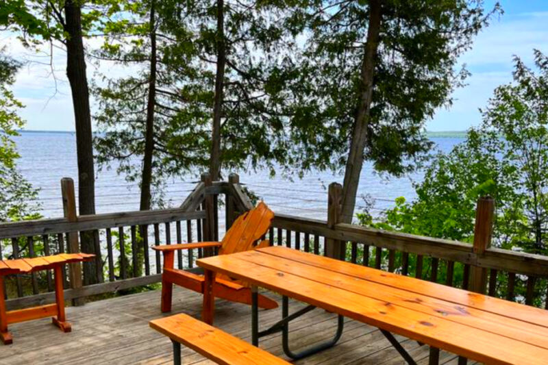12 Michigan Picnic Spots With Tables, Restrooms, and Easy Access