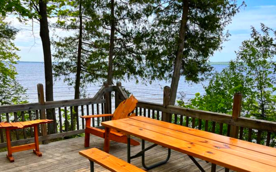 12 Michigan Picnic Spots With Tables, Restrooms, and Easy Access