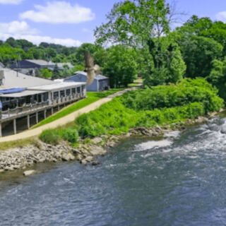 This Tennessee Seafood Spot Serves Crab Cakes on a Deck Right Over the Holston River