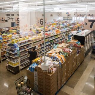 This Texas Discount Supermarket Rings Up Grocery Bills at a Fraction of What the Chains Charge