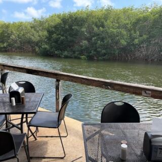 This Funky Little Florida Dive Serves Waterfront Seafood on Paper Plates That’s Worth the Whole Drive