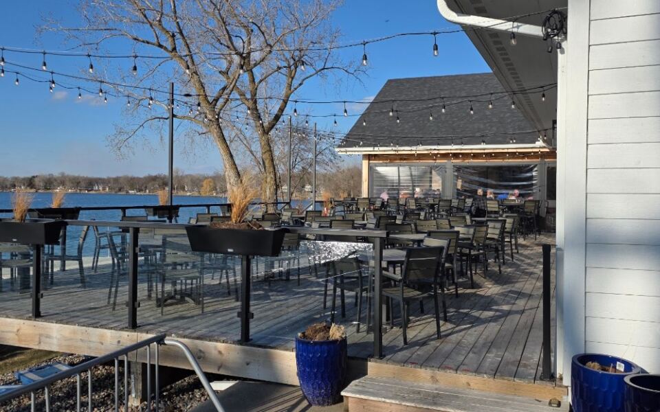 This Minnesota Restaurant Lets You Eat Right Along The Edge Of Big Lake