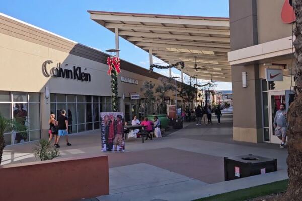 This Arizona Outlet Mall Keeps Adding Stores and Slashing Prices 30 to 70 Percent Off