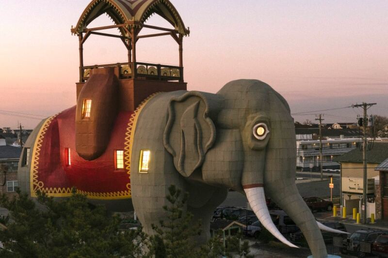 Lucy The Elephant In Margate Lets You Climb Inside A Six-Story Shore Landmark