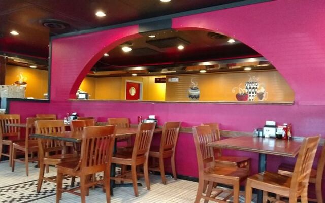 At This Cozy Little Iowa Diner, Regulars Get Greeted by Name and the Comfort Food Always Satisfies