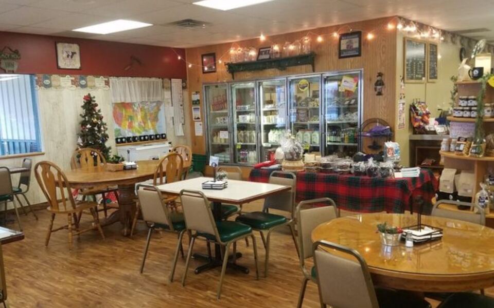 Everyone Crowds Cedar Point, But This Rural Ohio Dairy Farm Draws People Who Drive Hours For Ice Cream
