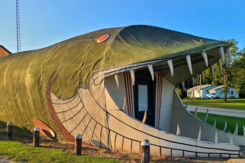 This Minnesota Roadside Stop Has A Giant Fish You Can Walk Inside