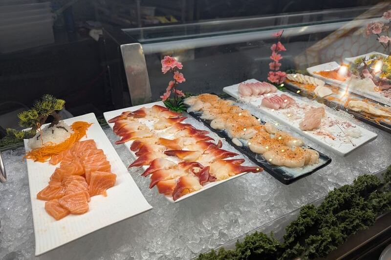 This Washington Seafood Buffet Keeps the Crab Legs Endless, With Lobster and 40 Kinds of Sushi on the Side
