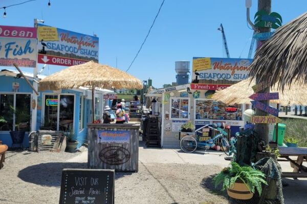 This No-Walls Seafood Shack Fries Fresh Shrimp Right On The North Carolina Intracoastal