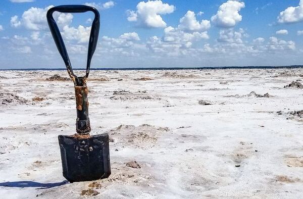 This Oklahoma Salt Plain Lets You Dig Up Real Crystals And Keep Every One You Find For Free