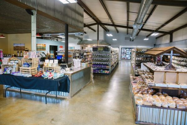 This Amish-Style Country Store In Texas Slices Your Sandwich Meat To Order And Bakes The Bread By Hand