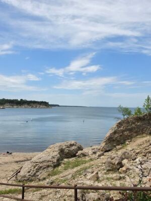 On Texas’s Lake Texoma This State Park Serves Up a Swim Beach, Fossil-Studded Cliff Trails, and Lakeside Camping