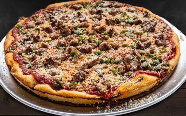 Wedgewood Pizza In Austintown Ohio Bakes A Pie Locals Have Argued Over For Decades