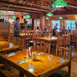 This Minnesota Supper Club Serves Escargot, Walleye And Steaks Worth The Drive